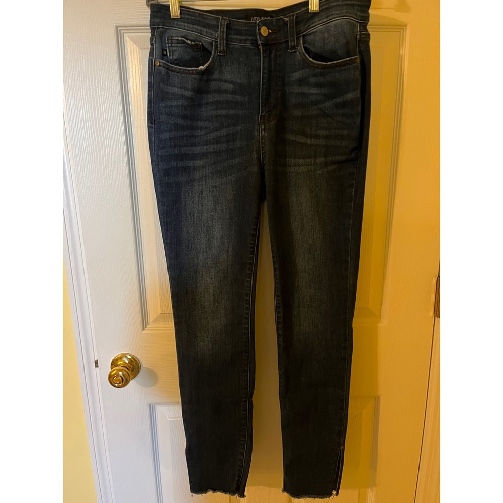 Judy Blue High Rise Skinny Fit Slide Slit Blue Jeans.Size 9/29